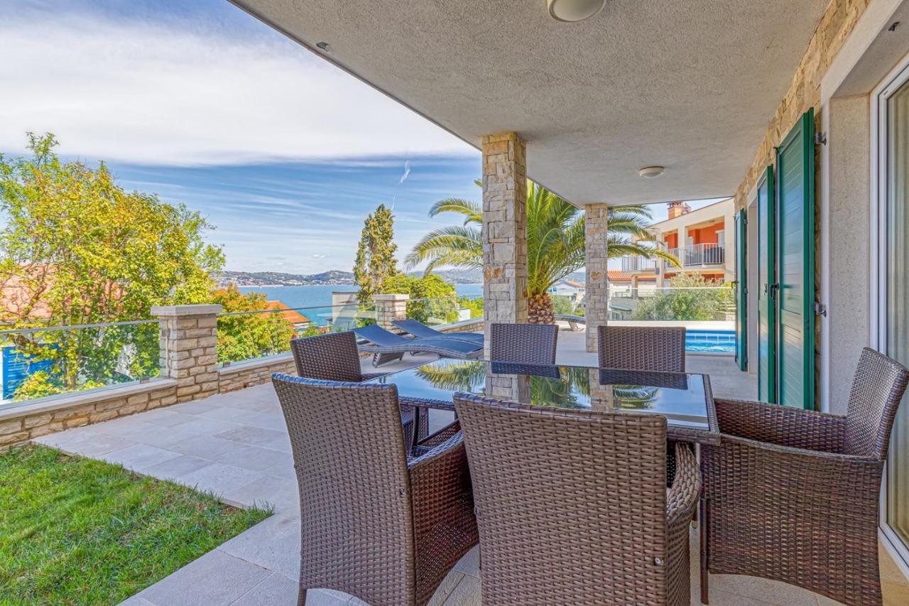 Villa Milena With Pool And Sea View Crveni Vrh Kültér fotó