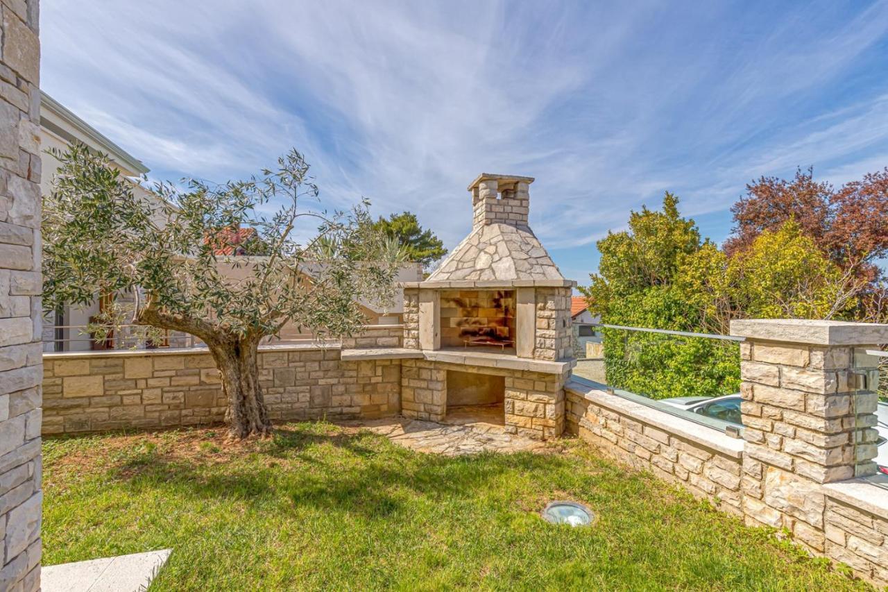 Villa Milena With Pool And Sea View Crveni Vrh Kültér fotó